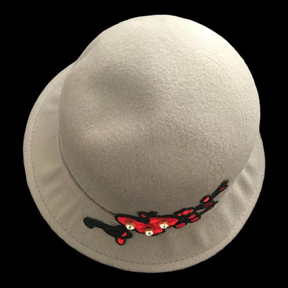 Women's Gray Hat - Picture 1 of 10